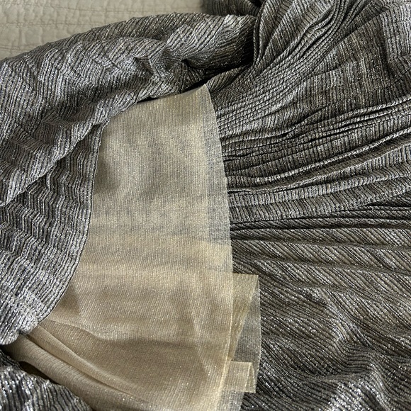 Forte Forte Pleated Metallic Gold Black Thread Empire Line Dress NWT Size 8 - Picture 5 of 12